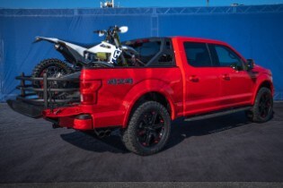 Ford Accessories Ford F-150 Lariat Sport Crew Cab with Bl...